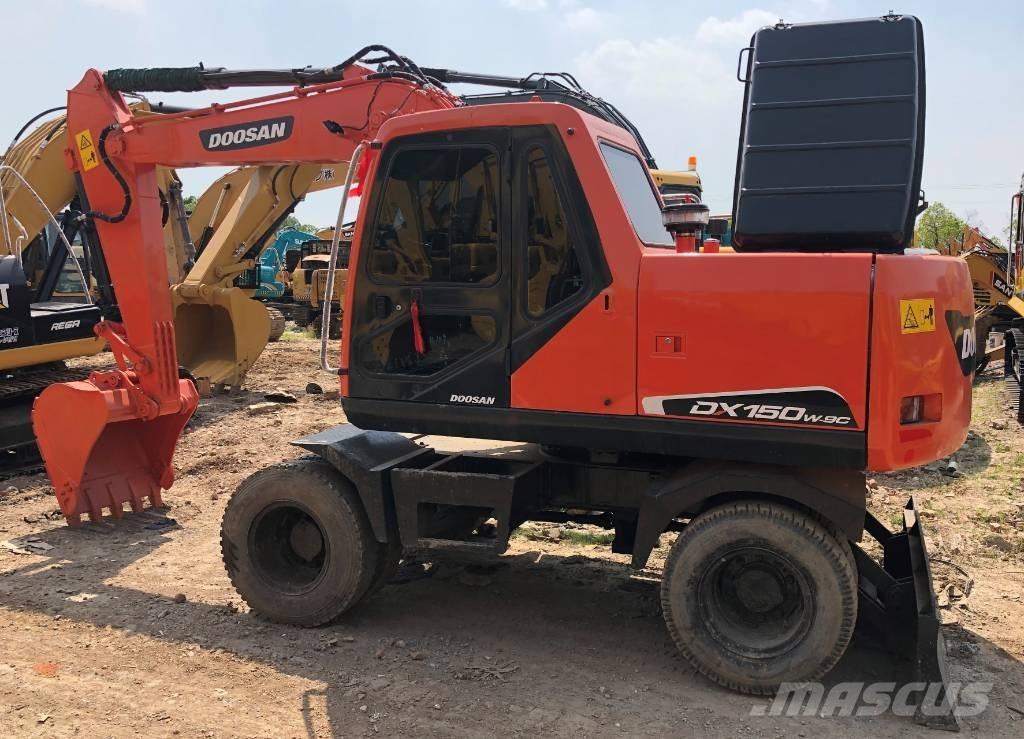 Doosan DX150W Paletli ekskavatörler