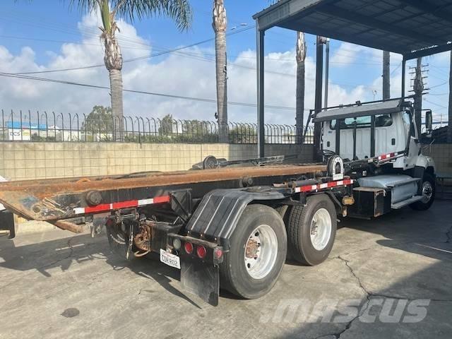 Freightliner 114SD Çekiciler