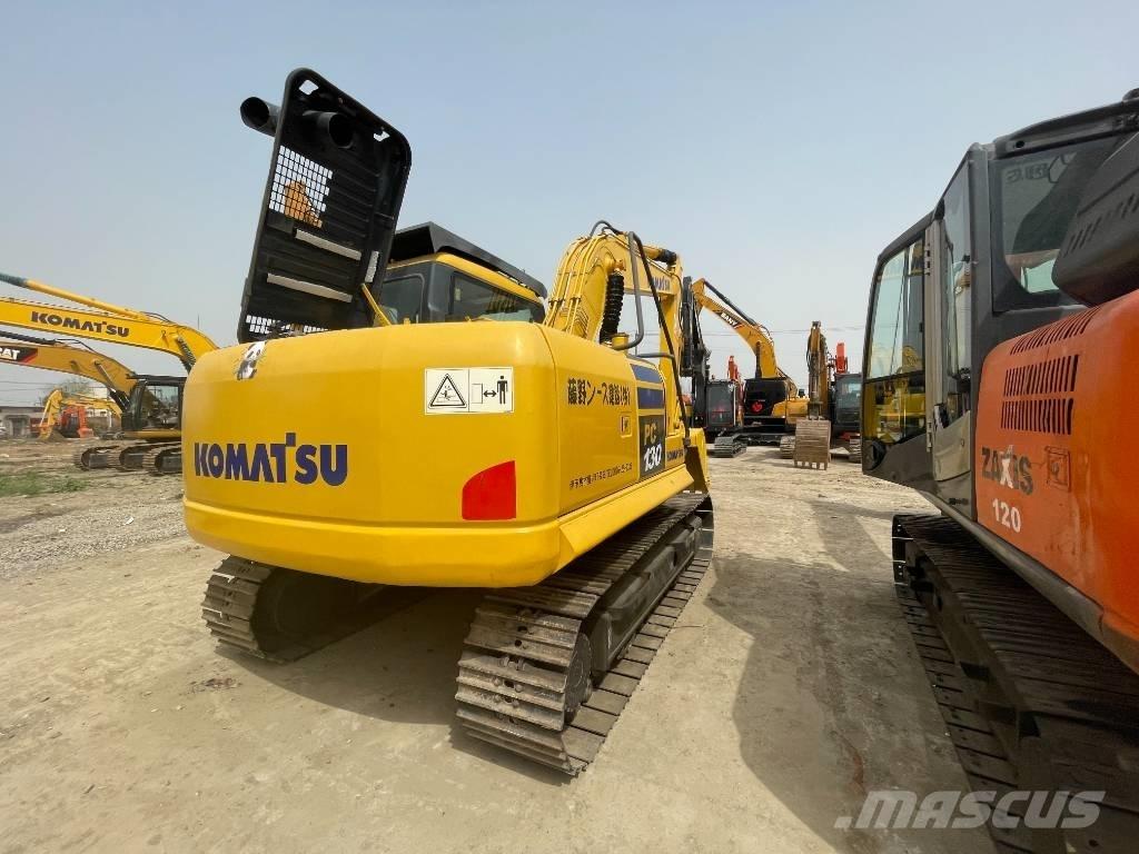 Komatsu PC 130 Paletli ekskavatörler