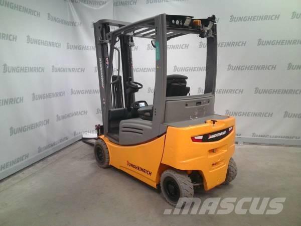 Jungheinrich EFG 320 Elektrikli forkliftler