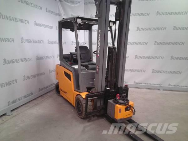 Jungheinrich EFG 320 Elektrikli forkliftler