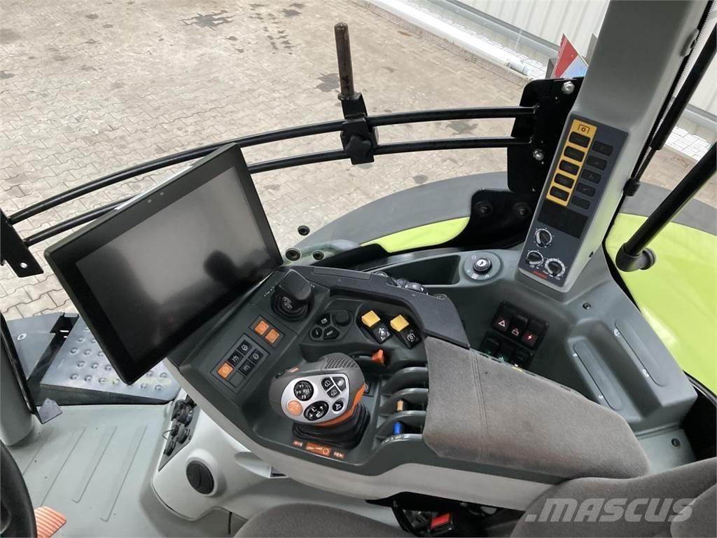 CLAAS Axion 870 Traktörler