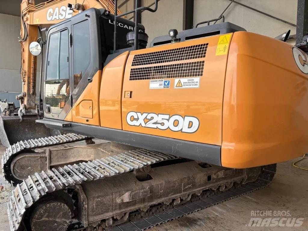 CASE CX250D Paletli ekskavatörler