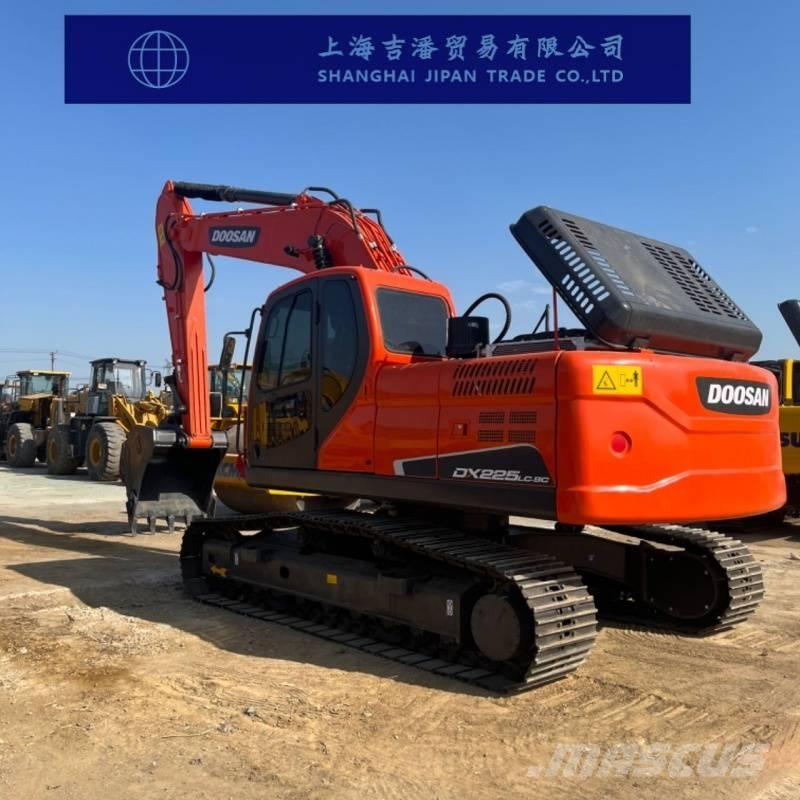 Doosan DX 225 Paletli ekskavatörler