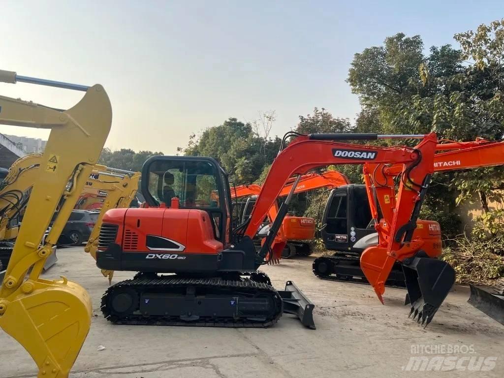 Doosan DX 60-9C Mini ekskavatörler, 7 tona dek