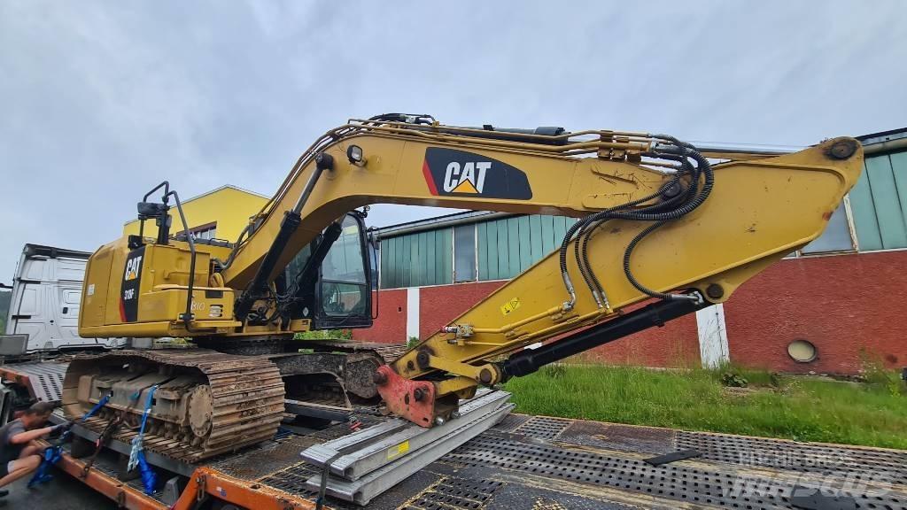 CAT 318 FL Paletli ekskavatörler