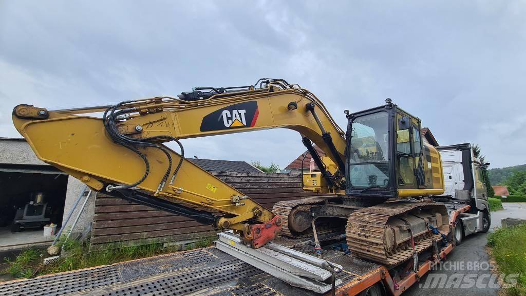 CAT 318 FL Paletli ekskavatörler