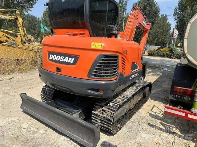 Doosan DX55 Mini ekskavatörler, 7 tona dek