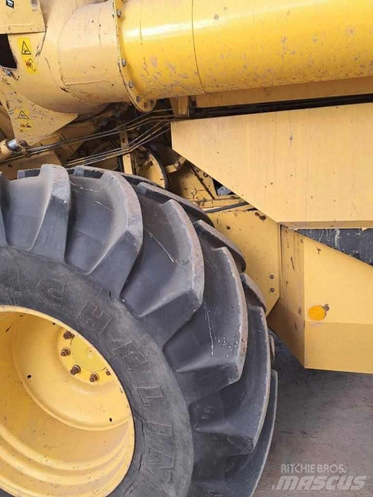 New Holland TX 66 Biçerdöverler