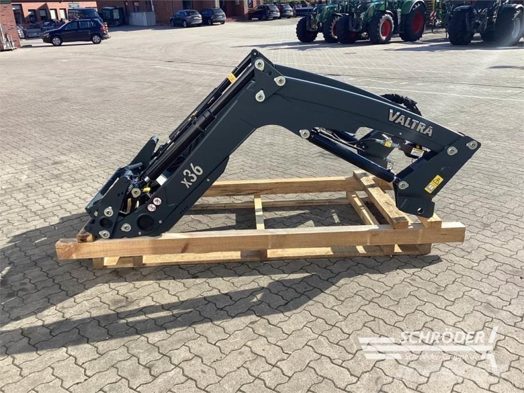 Valtra X36 DM Ön yükleyici ve kazicilar