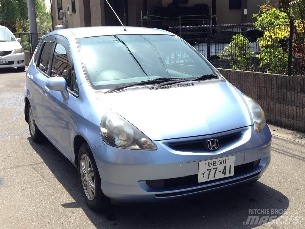 Honda LA-GD1 Otomobiller