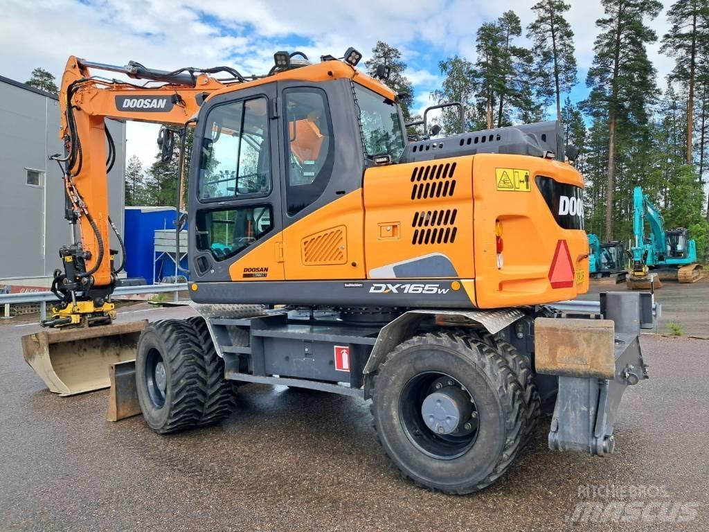 Doosan DX 165 W-5 Lastik tekerli ekskavatörler