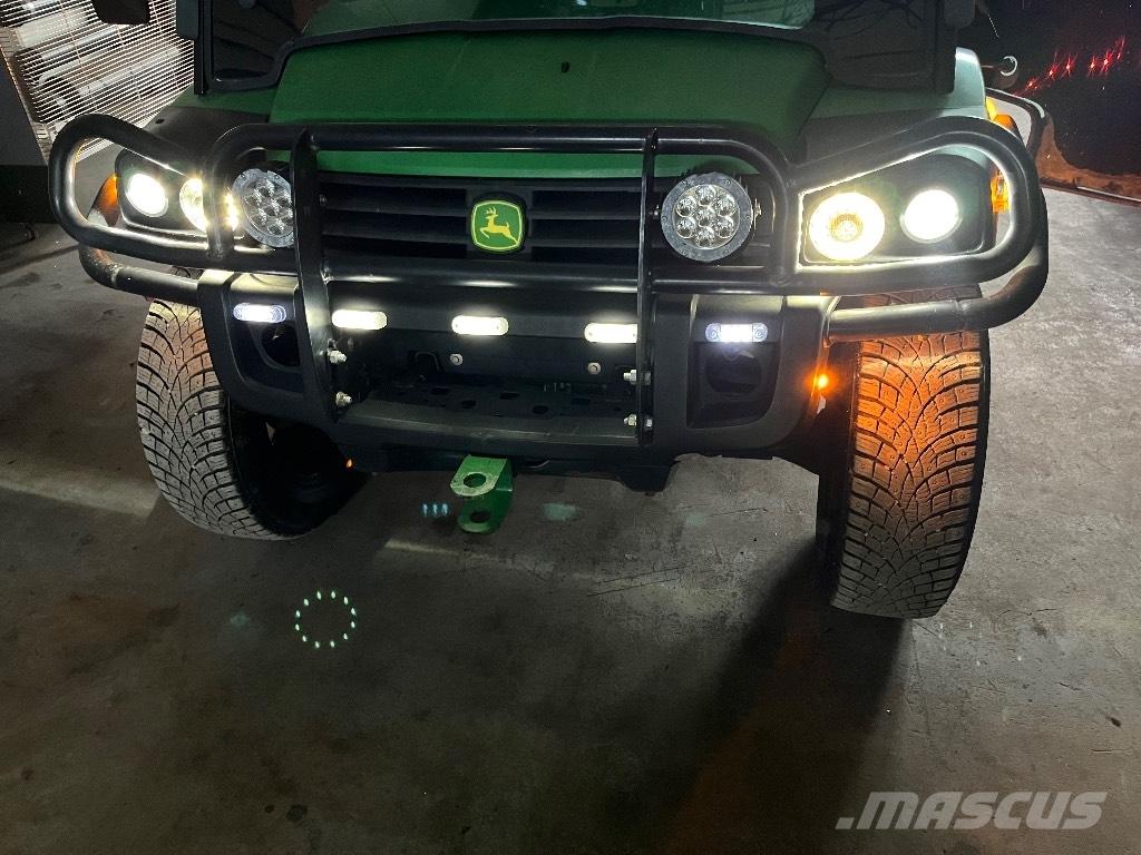 John Deere 855 D UTV'ler
