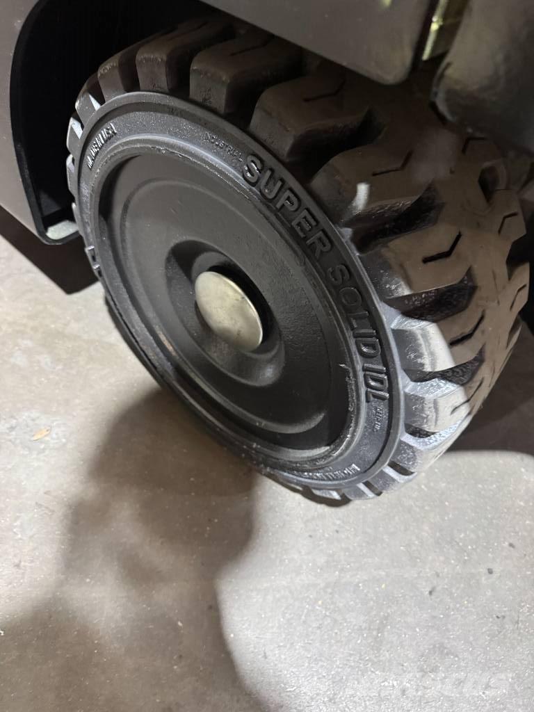 Hyster E 120 XN Elektrikli forkliftler