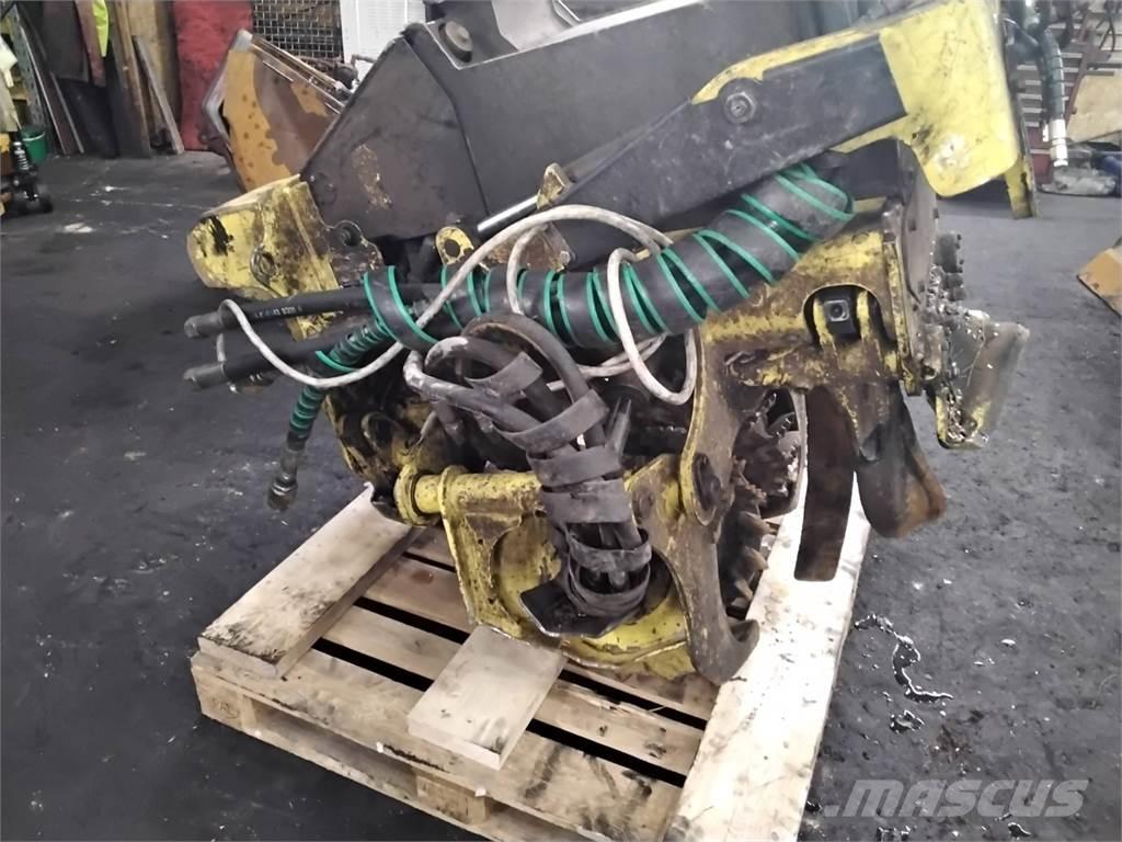 John Deere H415 Agaç kesme robotlari