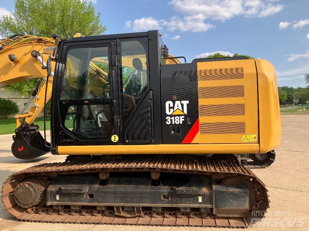 CAT 318 FL Paletli ekskavatörler