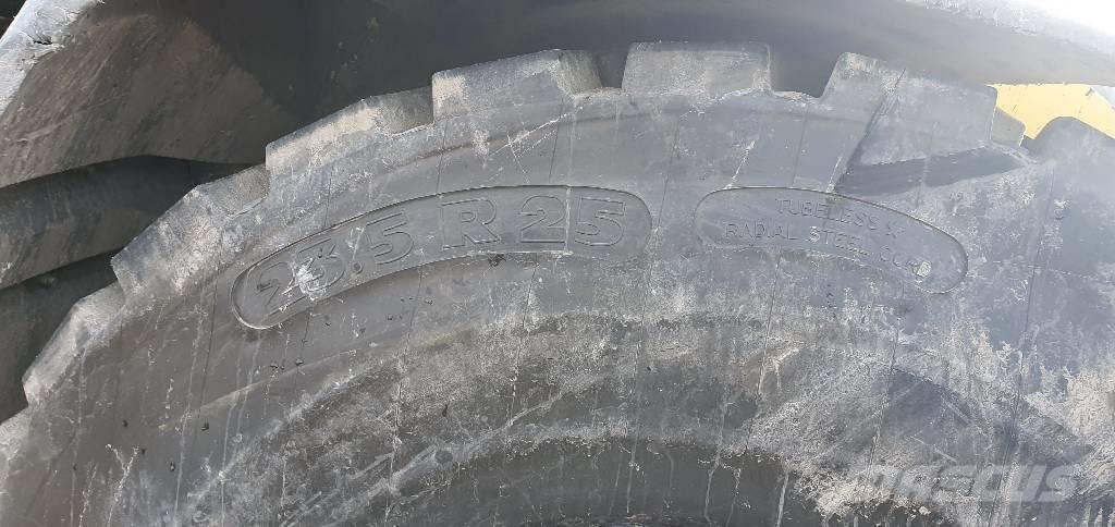 Liebherr L 556 Tekerlekli yükleyiciler