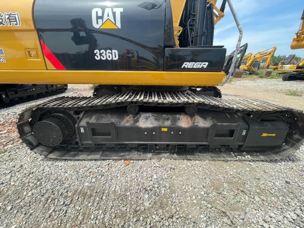 CAT 336D2 Paletli ekskavatörler