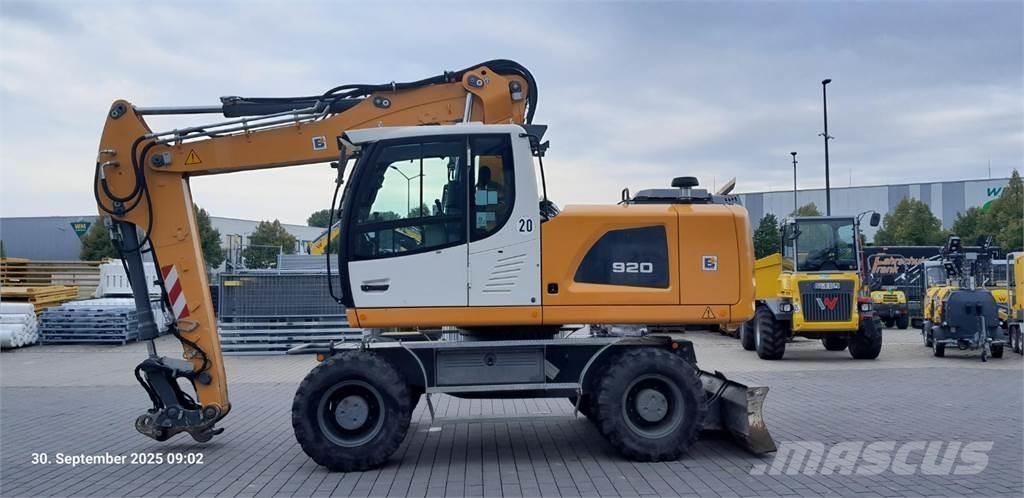 Liebherr A920 Lastik tekerli ekskavatörler