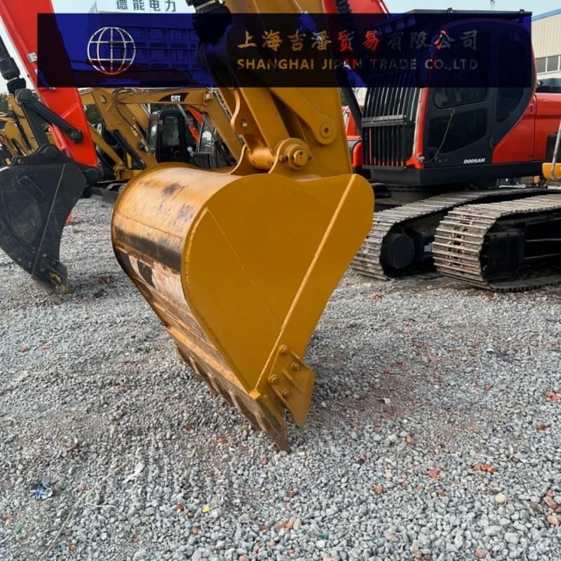 CAT 323 D Paletli ekskavatörler