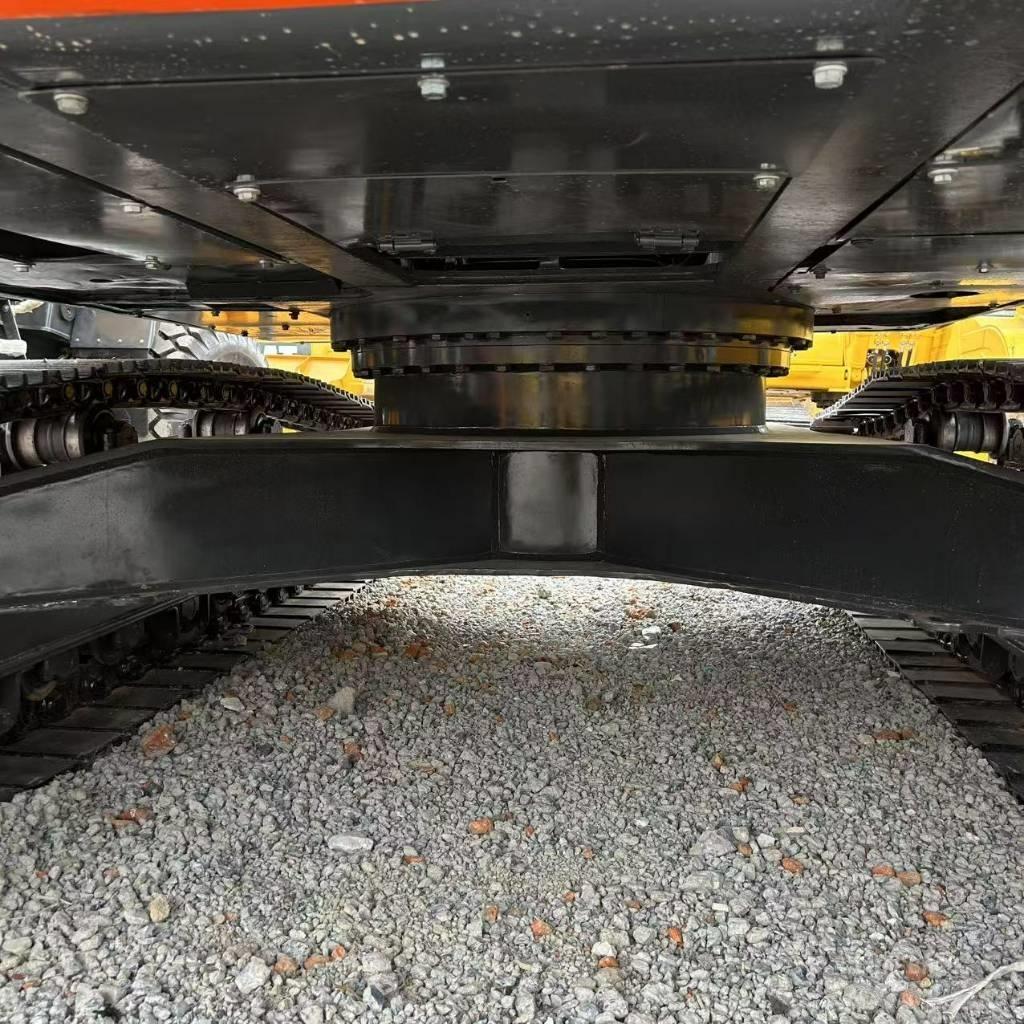 Doosan 300LC-9C Paletli ekskavatörler