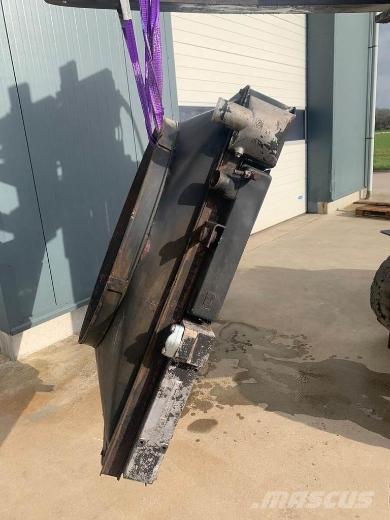 Liebherr A932 Radyatörler