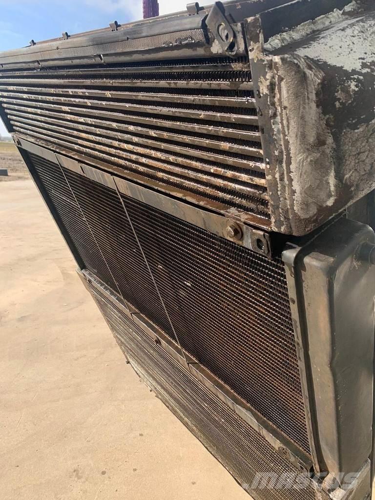 Liebherr A932 Radyatörler