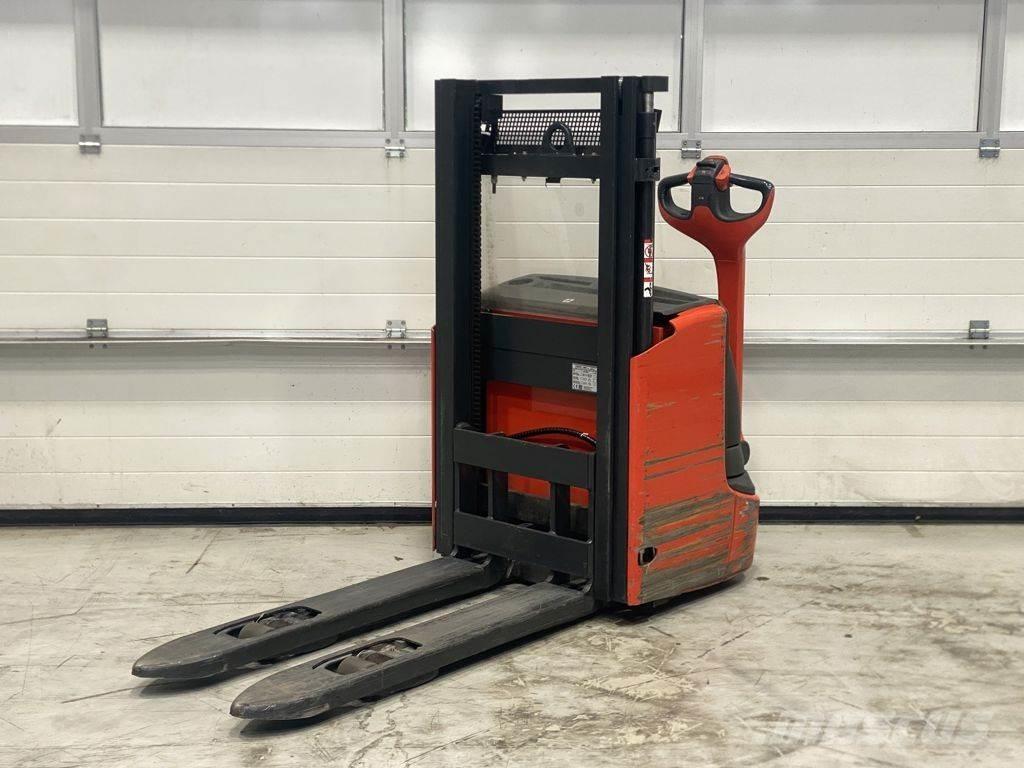 Linde L12 I Yaya kumandali istif makinasi