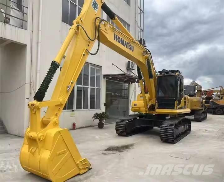 Komatsu PC220-8 Paletli ekskavatörler