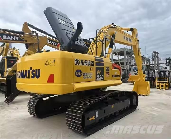 Komatsu PC220-8 Paletli ekskavatörler