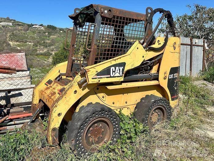 CAT 248 Mini yükleyiciler