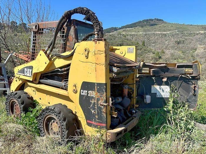 CAT 248 Mini yükleyiciler