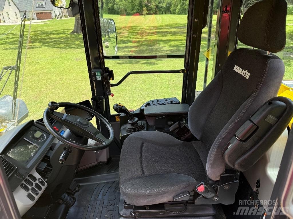 Komatsu WA 270-8 Tekerlekli yükleyiciler