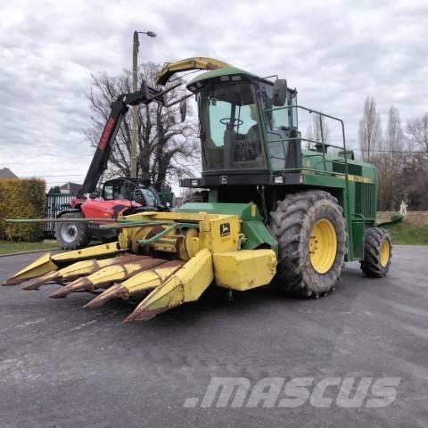 John Deere 6610 Kendi yürür silaj makinalari
