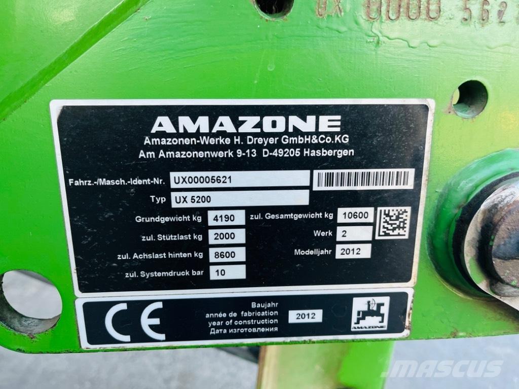 Amazone UX 5200 Çekilir pülverizatörler