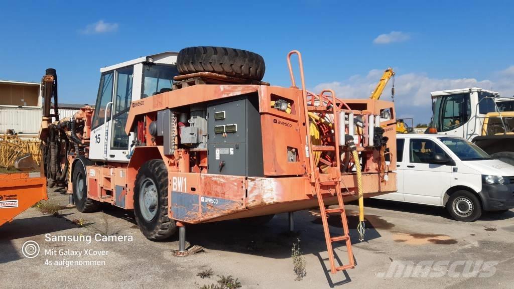 Sandvik DT 920I Tünel açma ve yer altı maden sondaj makineleri