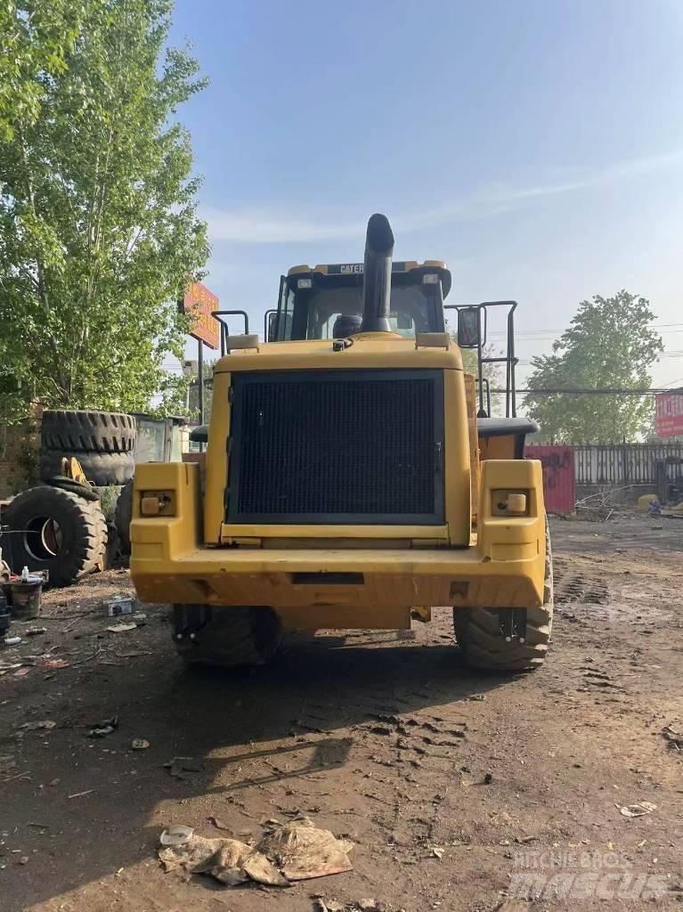 CAT 966 Lastik tekerli ekskavatörler