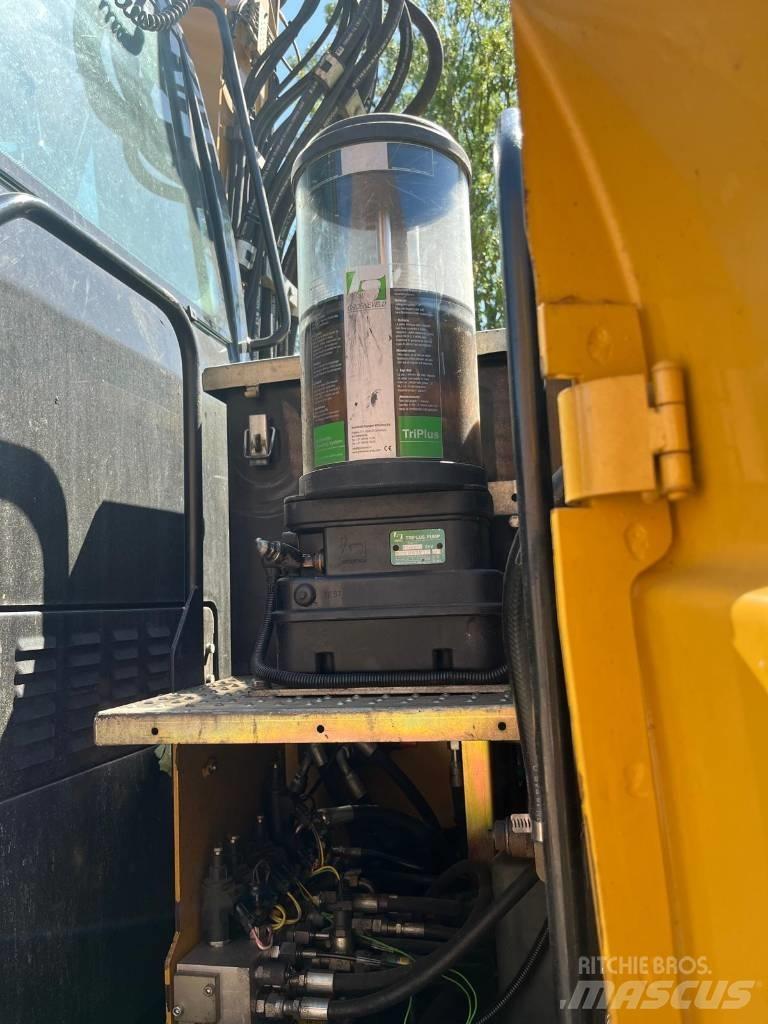 CAT M 313 D Lastik tekerli ekskavatörler
