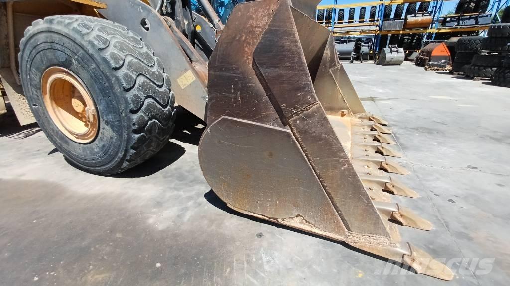 Volvo L 180 F Tekerlekli yükleyiciler
