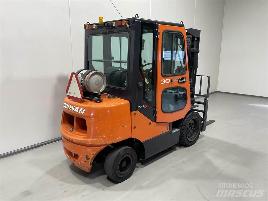 Doosan G30E-5 LPG'li forkliftler