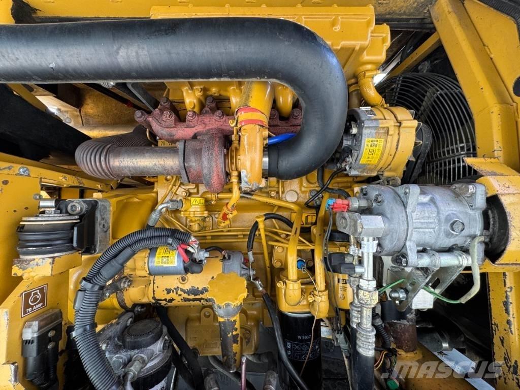 CAT M 315 Lastik tekerli ekskavatörler