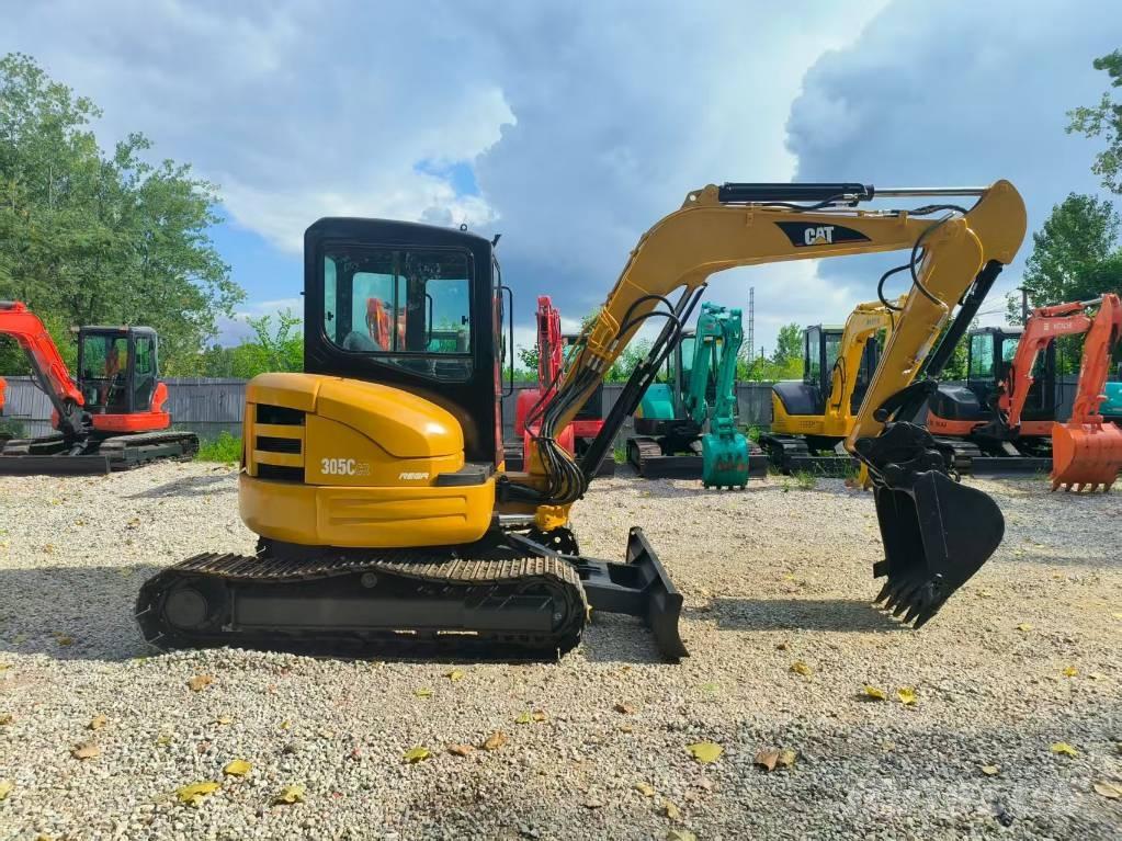 CAT 305 CR Mini ekskavatörler, 7 tona dek