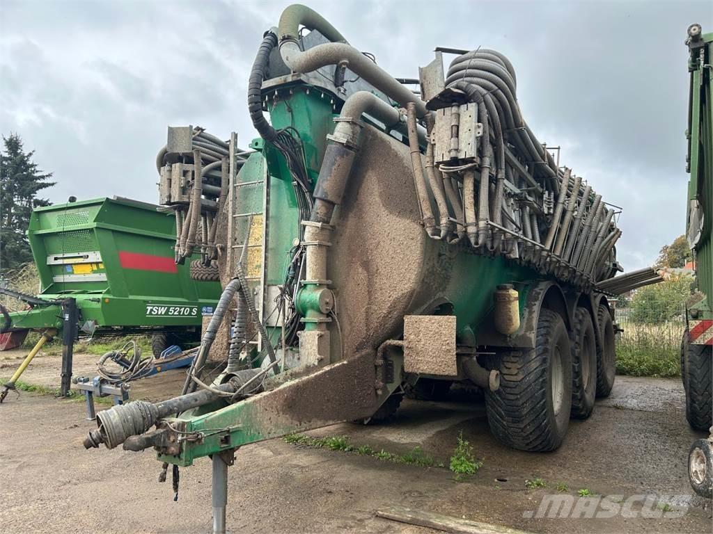 Samson PG 25 30m Sivi gübre ve ilaç tankerleri