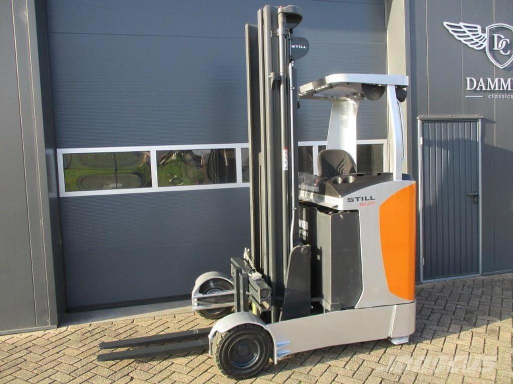Still FM-X17 SE Reach truck - depo içi istif araçları