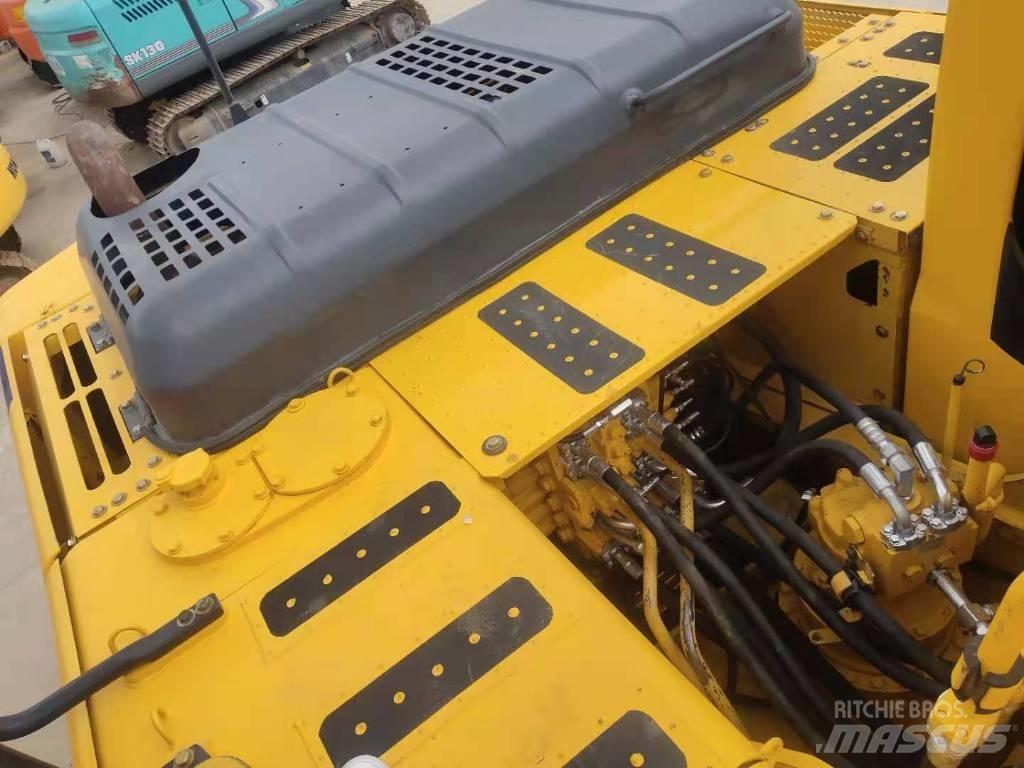 Komatsu 220-8 Paletli ekskavatörler