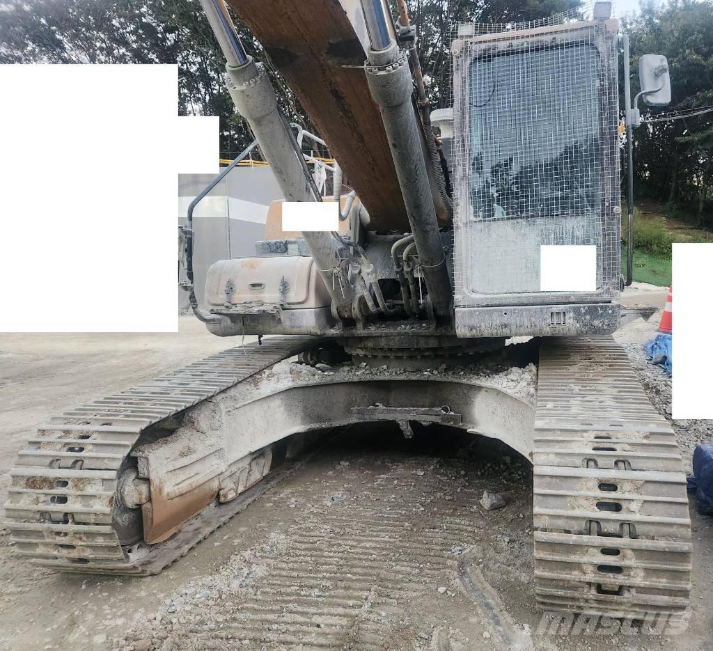 Hyundai HX300 Paletli ekskavatörler