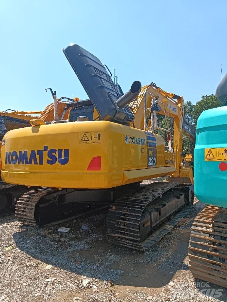 Komatsu PC 220 Paletli ekskavatörler