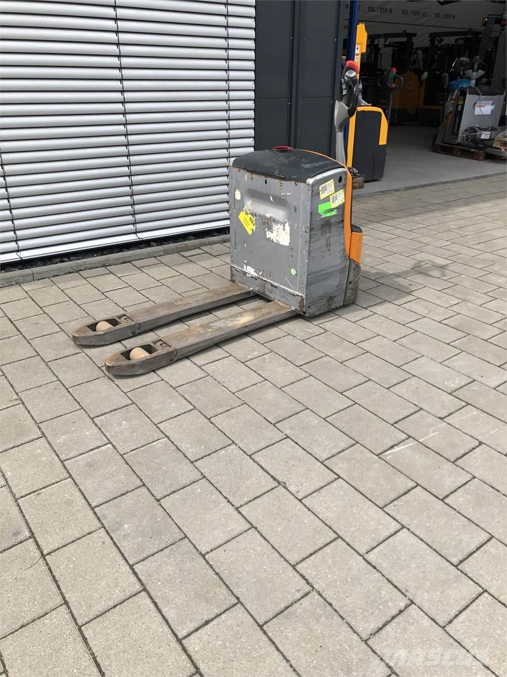 Still EXU16 Düsük seviye kaldirici