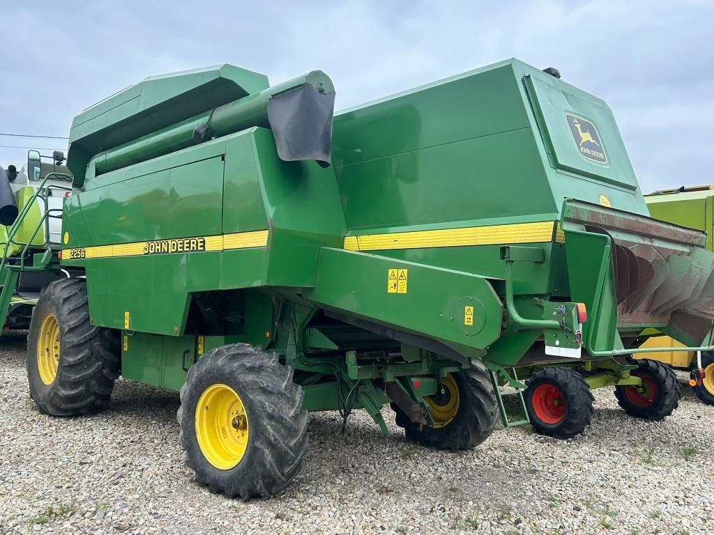 John Deere 2256 Biçerdöverler