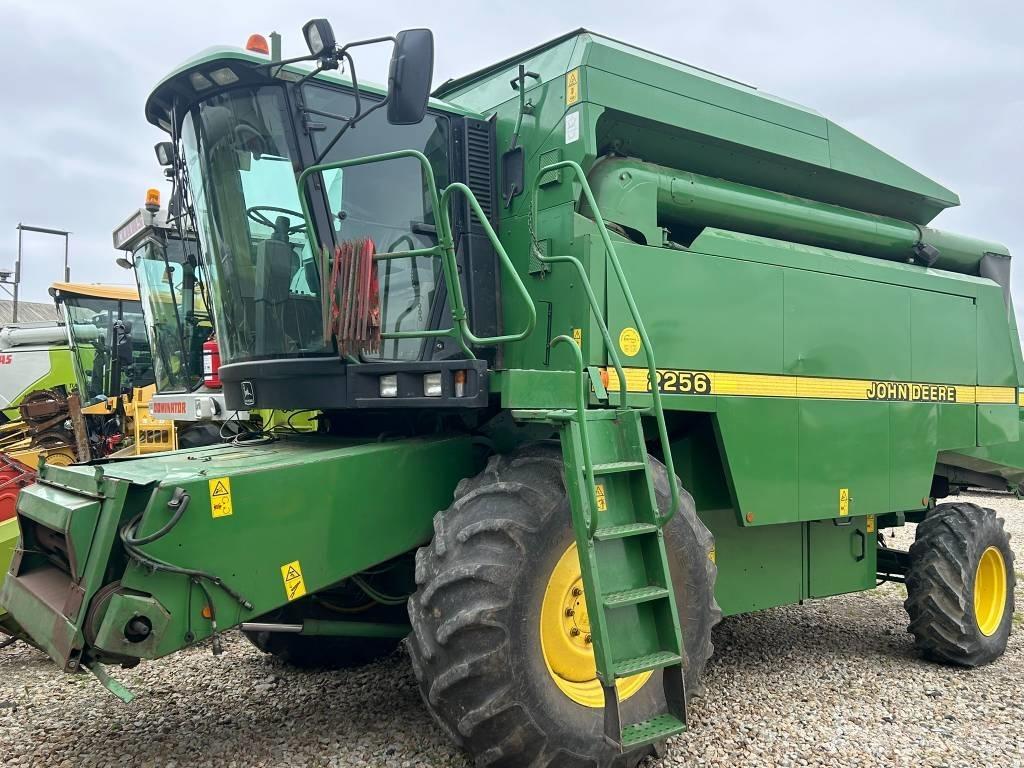 John Deere 2256 Biçerdöverler